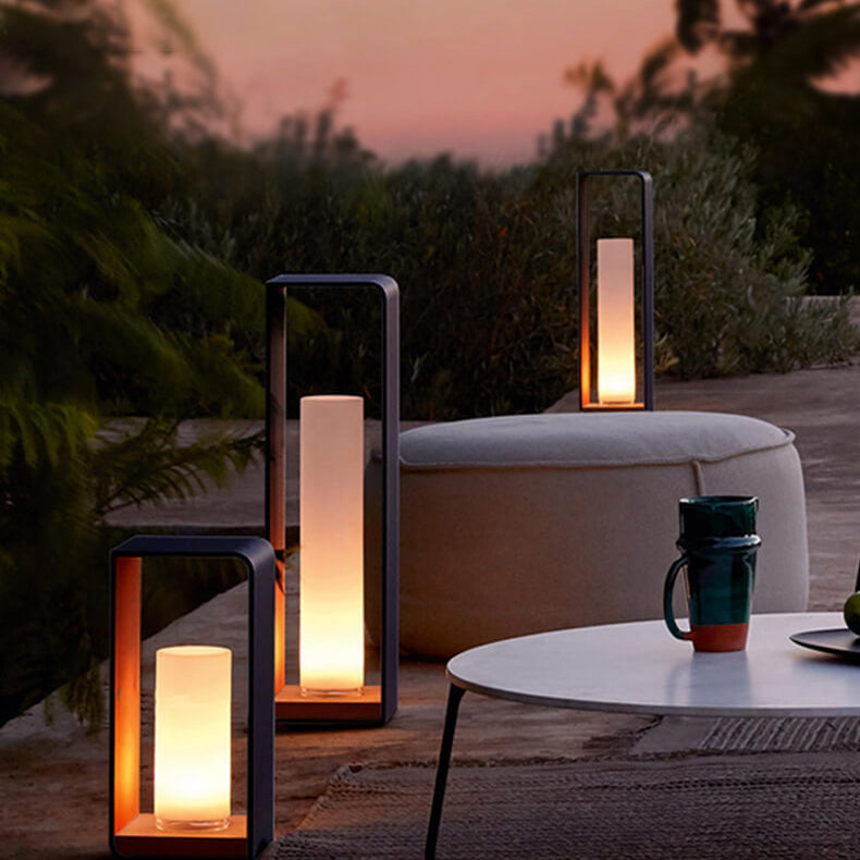 Auro – Moderne Vierkante Outdoor LED Tuinlamp (Waterdicht, Zonne-energie/Hardwired)