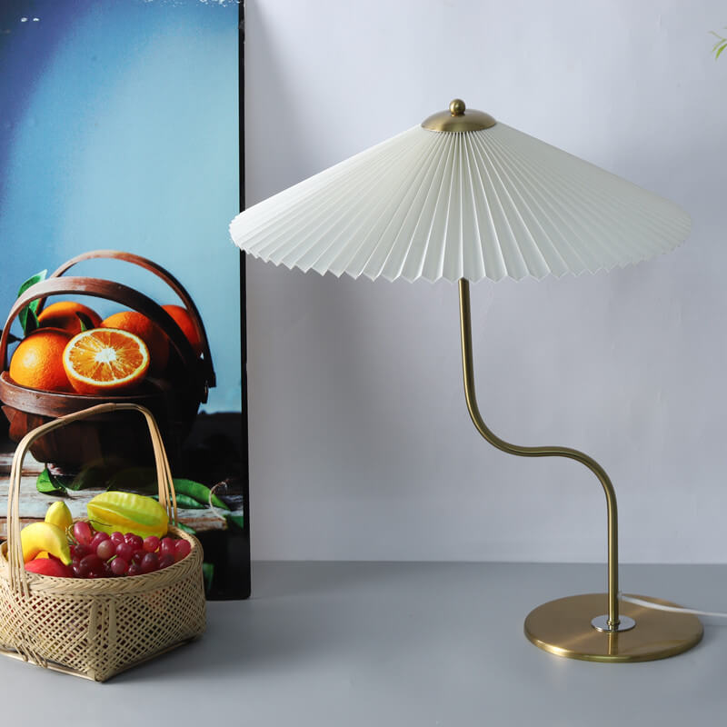 Umbra – Retro Geplooide Paraplushaped Tafellamp (1-Lichts, Decoratief)