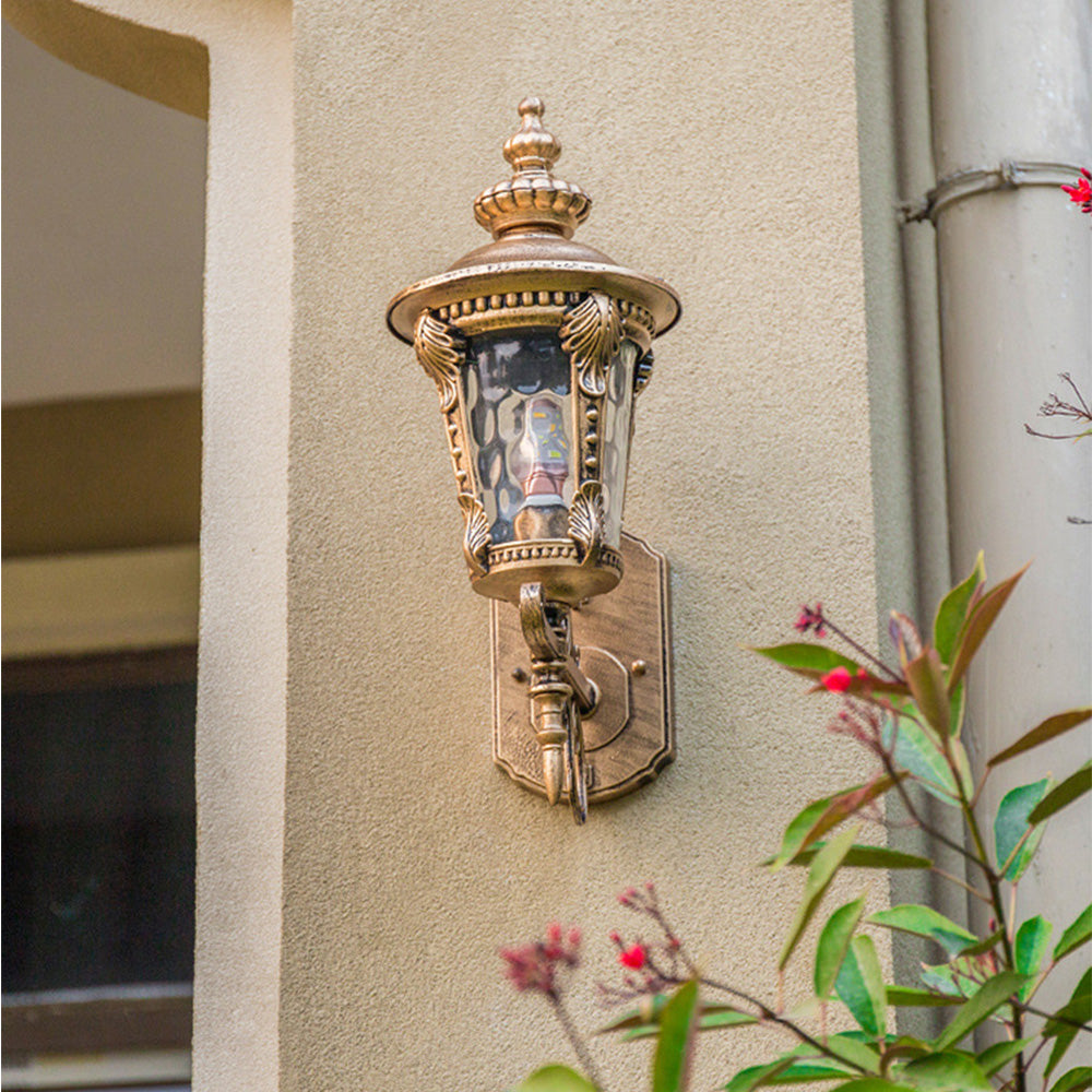 Avelora – Vintage Buiten Wandlamp met Glazen Kap