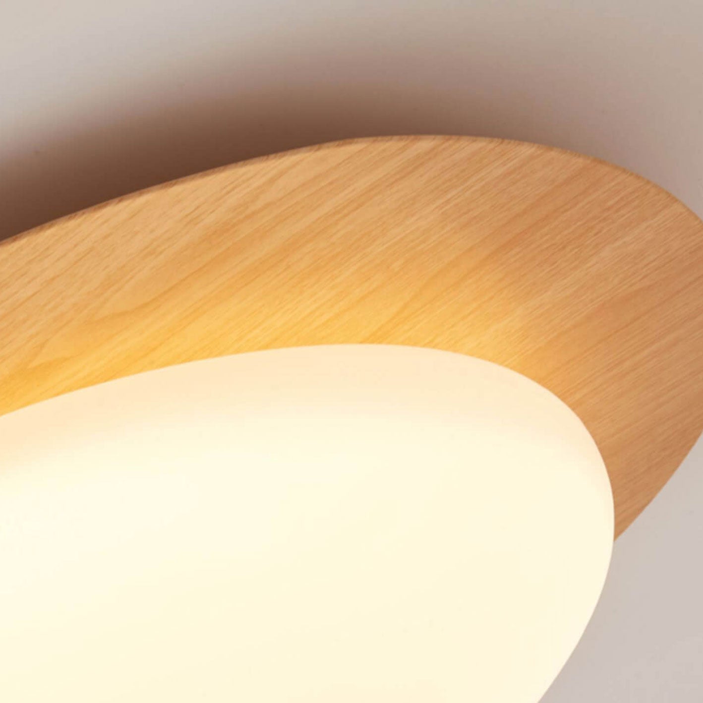 Pebble – Scandinavische Houtnerf LED Plafondlamp (Opbouw, Dimbare Opties)