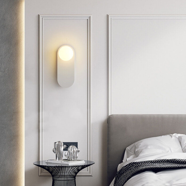 Liora – Scandinavische Minimalistische Wandlamp met Glazen Bol (Zwarte & Witte Basis)