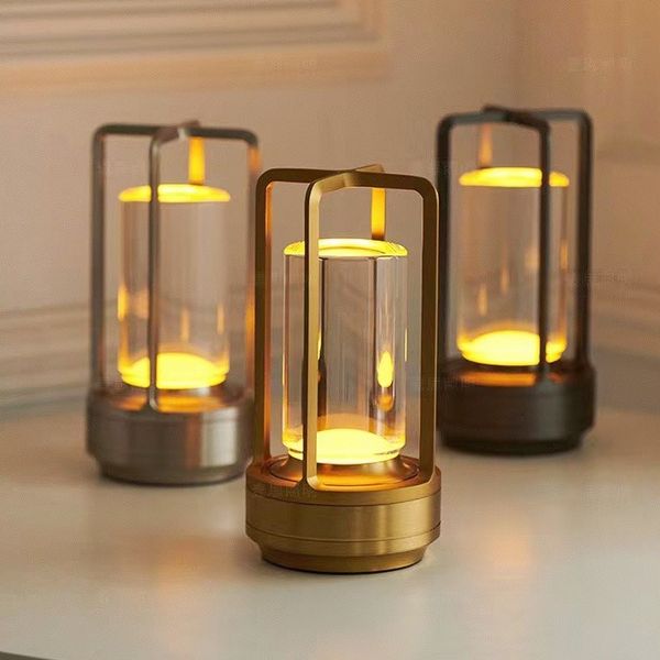Chandelis – Kristallen Lantaarn met Elegante Sprankelende Gloed