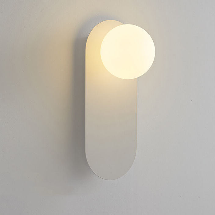 Liora – Scandinavische Minimalistische Wandlamp met Glazen Bol (Zwarte & Witte Basis)
