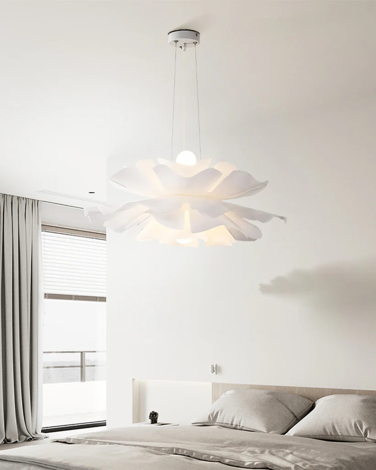 Elara – Bloemvormige Hanglamp met Petalen Design
