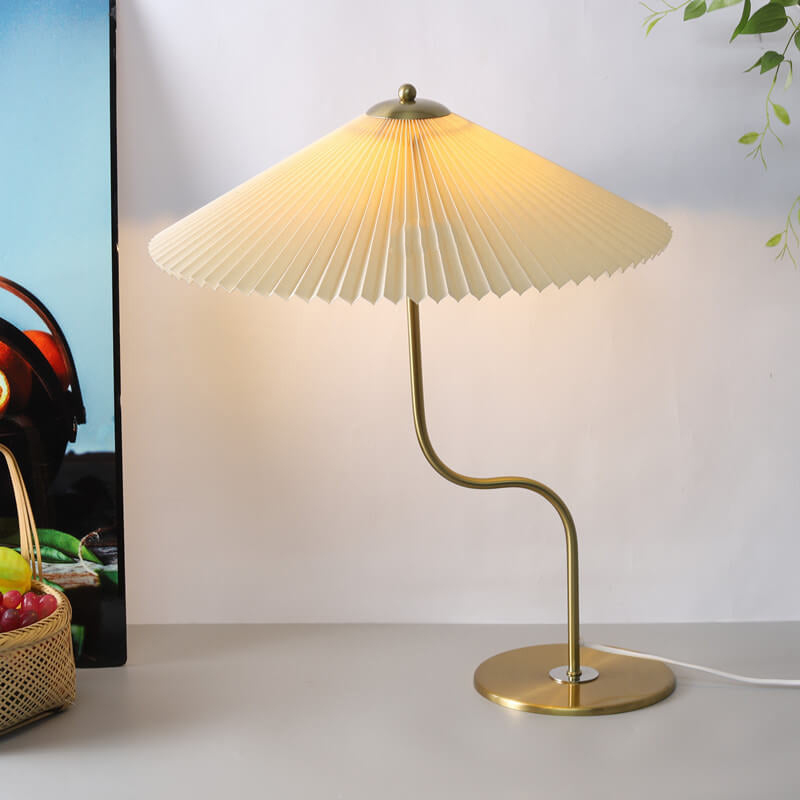 Umbra – Retro Geplooide Paraplushaped Tafellamp (1-Lichts, Decoratief)