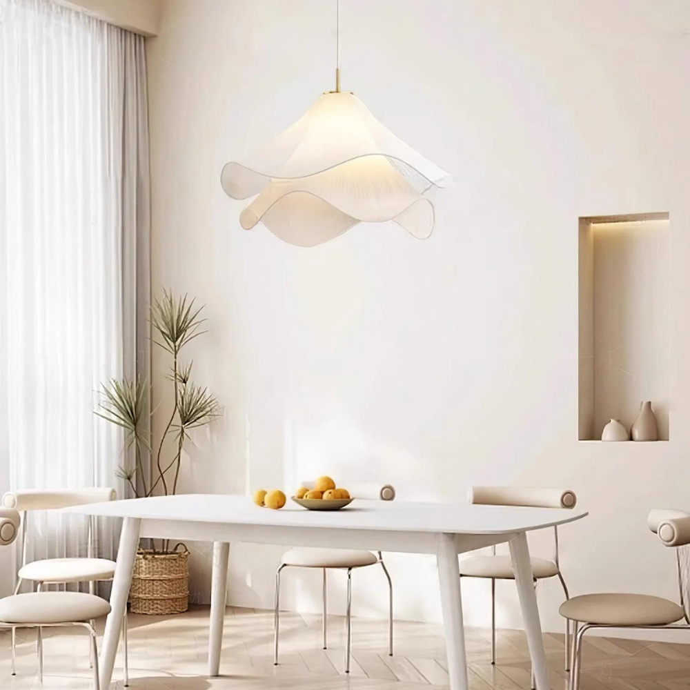 Flora – Stoffen Hanglamp & Plafondlamp (Elegante Bloemvorm, Warm Licht)