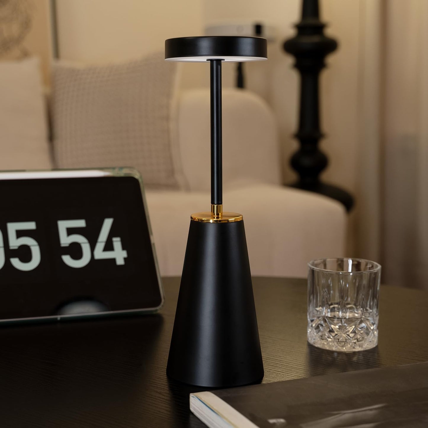 Liora – Draadloze LED Tafellamp (Oplaadbaar, Strak Modern Design)