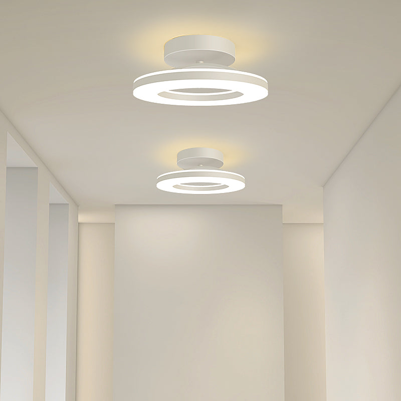 Framora - Moderne Ronde IJzeren LED Plafondlamp Voor Stijlvolle Gangen