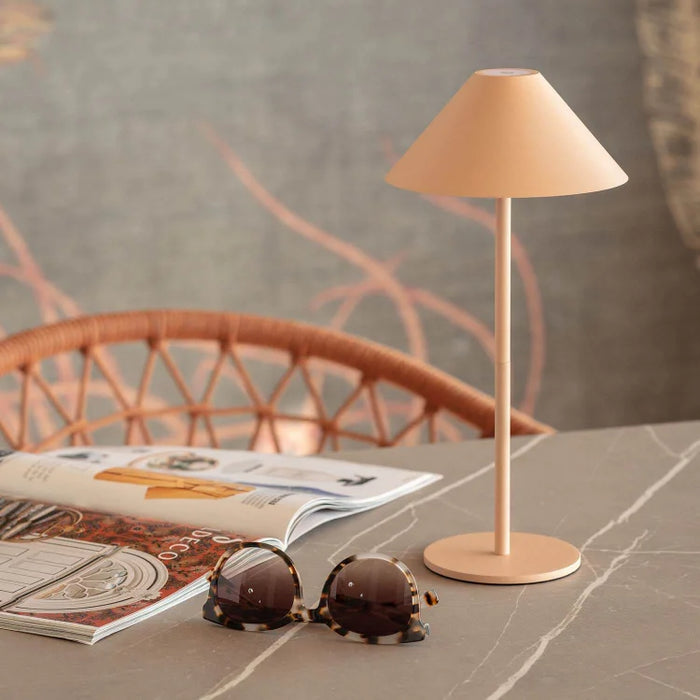 Niora – Draadloze Tafellamp (Waterdichte LED Lamp)