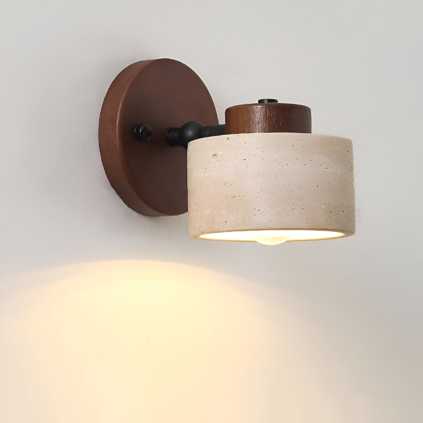 Liora – Minimalistische Travertin Leeswandlamp