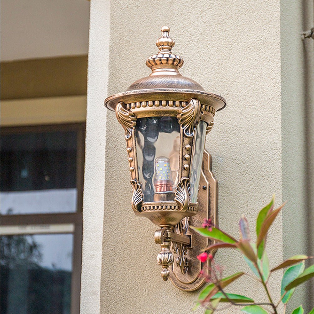 Avelora – Vintage Buiten Wandlamp met Glazen Kap