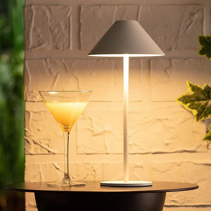 Niora – Draadloze Tafellamp (Waterdichte LED Lamp)