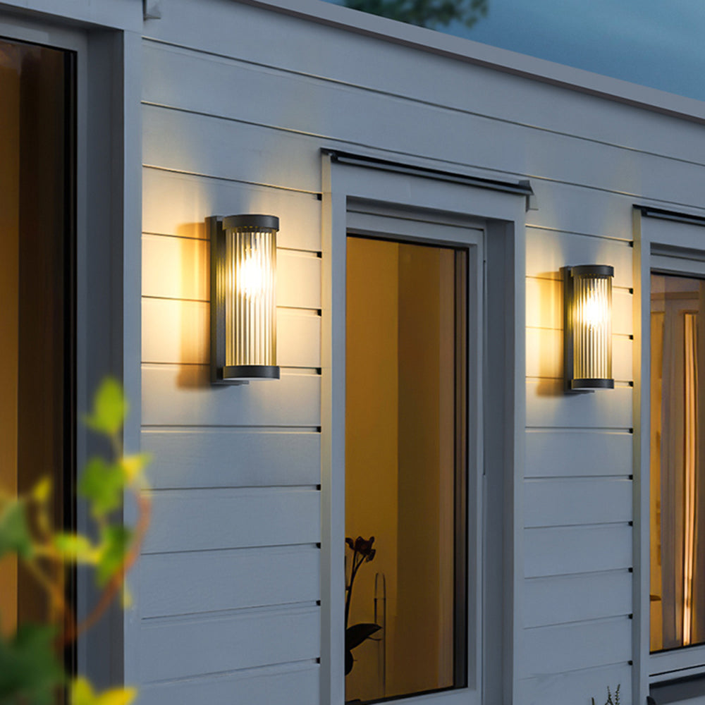 Erya – Cilindrische Buiten Wandlamp (Metaal & Glas, Zonne-energie/Bedraad, IP65 Waterdicht)