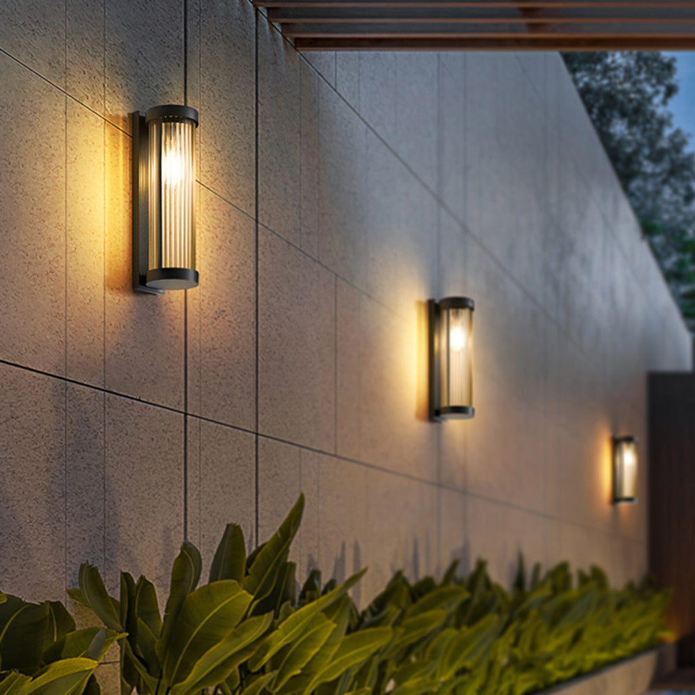 Erya – Cilindrische Buiten Wandlamp (Metaal & Glas, Zonne-energie/Bedraad, IP65 Waterdicht)