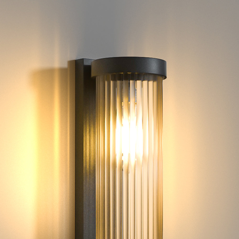 Erya – Cilindrische Buiten Wandlamp (Metaal & Glas, Zonne-energie/Bedraad, IP65 Waterdicht)