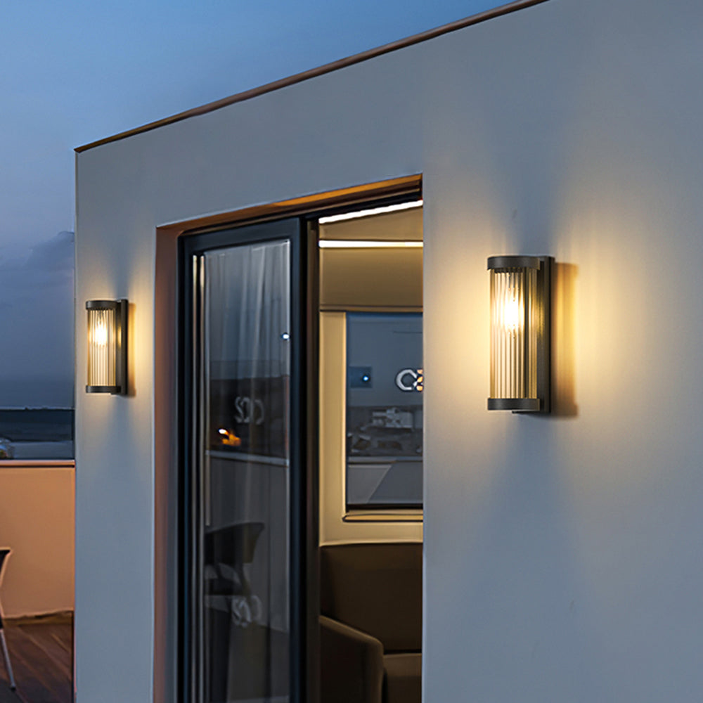 Erya – Cilindrische Buiten Wandlamp (Metaal & Glas, Zonne-energie/Bedraad, IP65 Waterdicht)