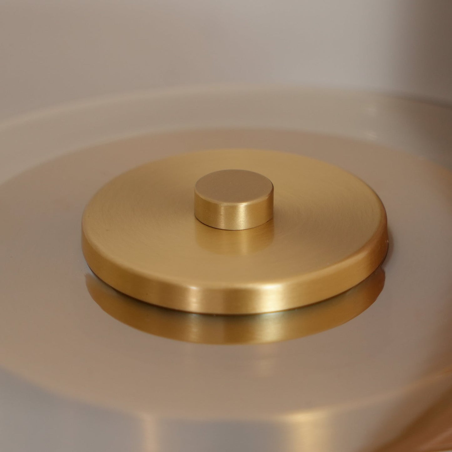 Moonpath - Minimalistische Glazen Tafellamp Met Strakke Houten Voet