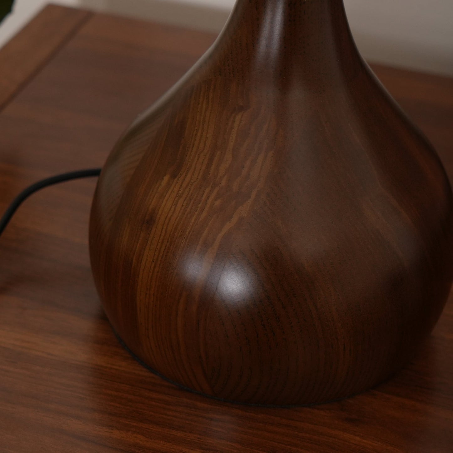 Moonpath - Minimalistische Glazen Tafellamp Met Strakke Houten Voet