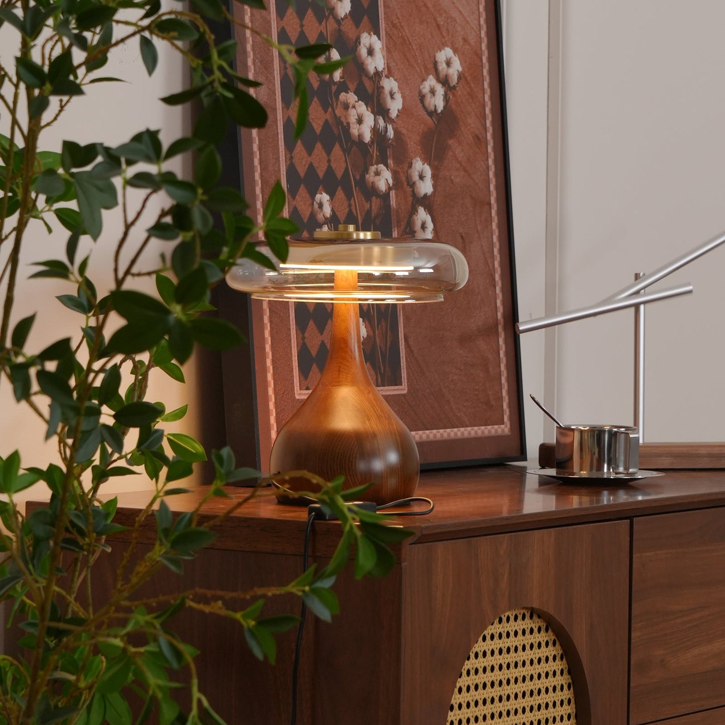 Moonpath - Minimalistische Glazen Tafellamp Met Strakke Houten Voet