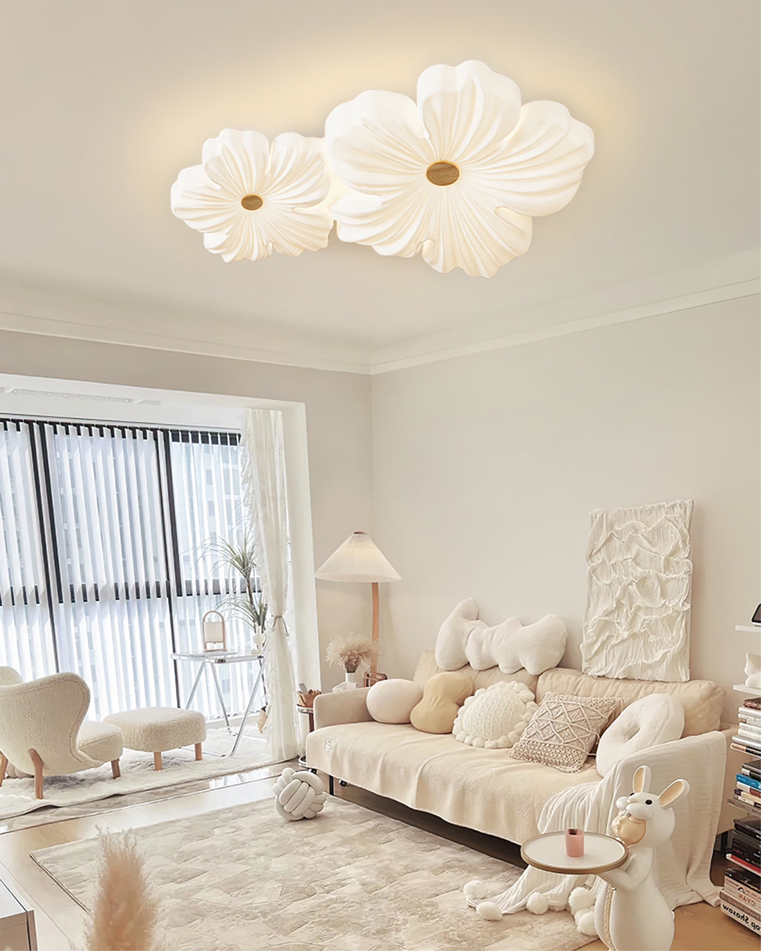 Shinora - Stijlvolle Crème Bloemen Plafondlamp Met Zachte Verlichting
