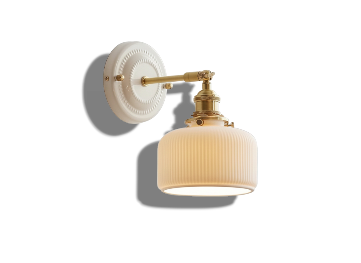 Hikari – Vintage Japanse Keramiek Messing Wandlamp