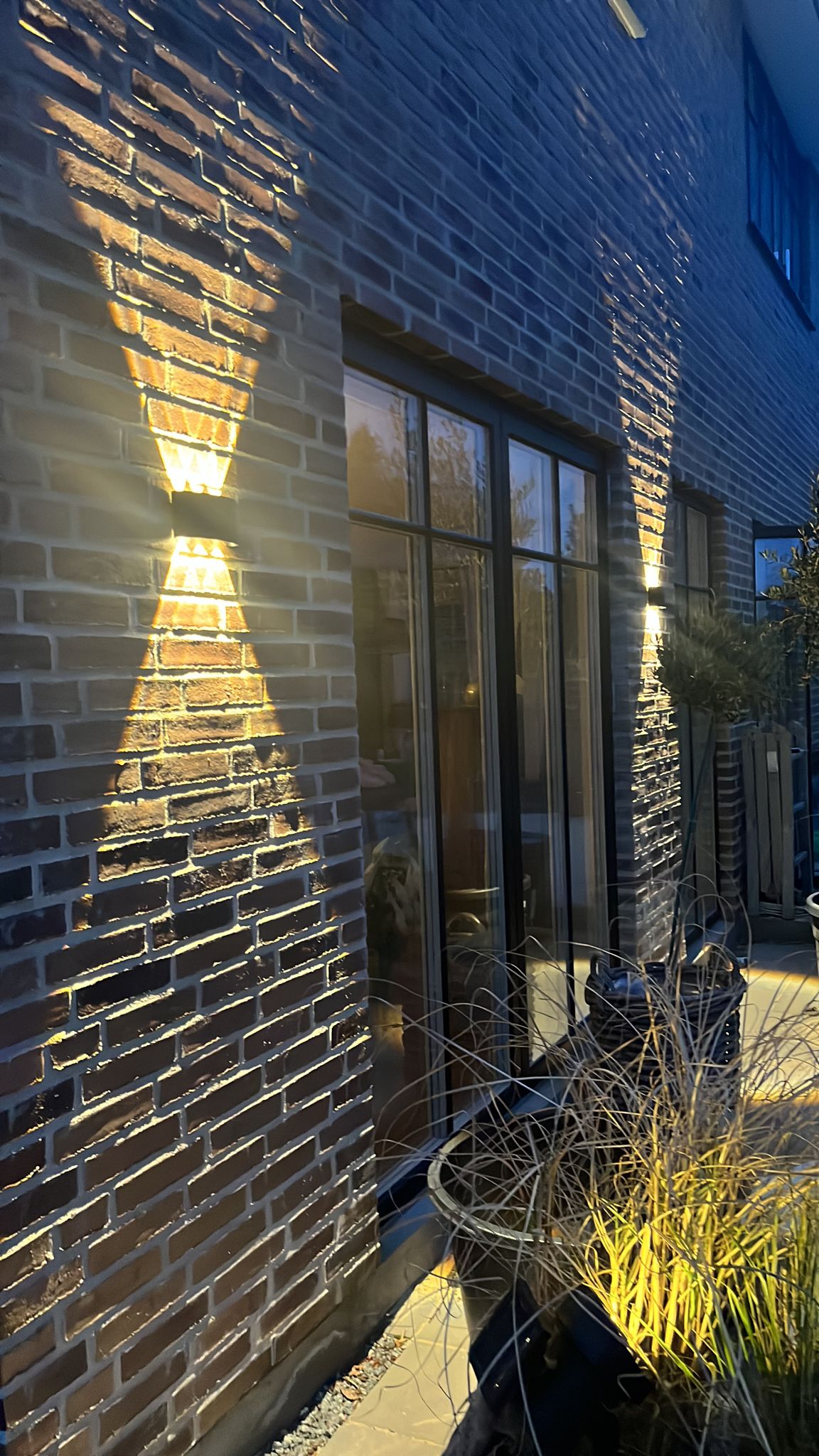 Scentora - Moderne Zwarte Buitenwandlamp 6W Voor Sfeervolle Verlichting