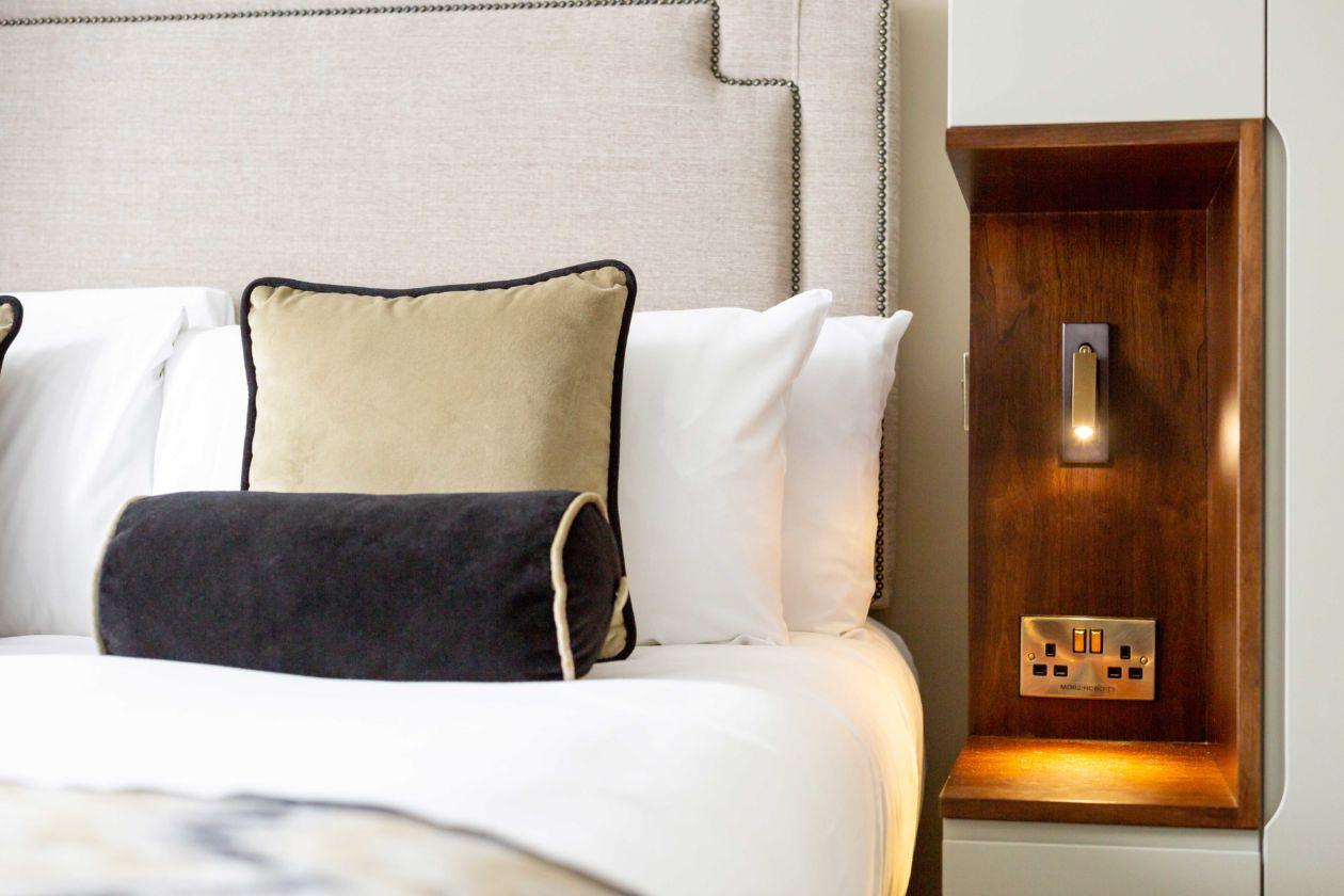 Noctis – Ingebouwde LED Wandlamp voor Slaapkamer