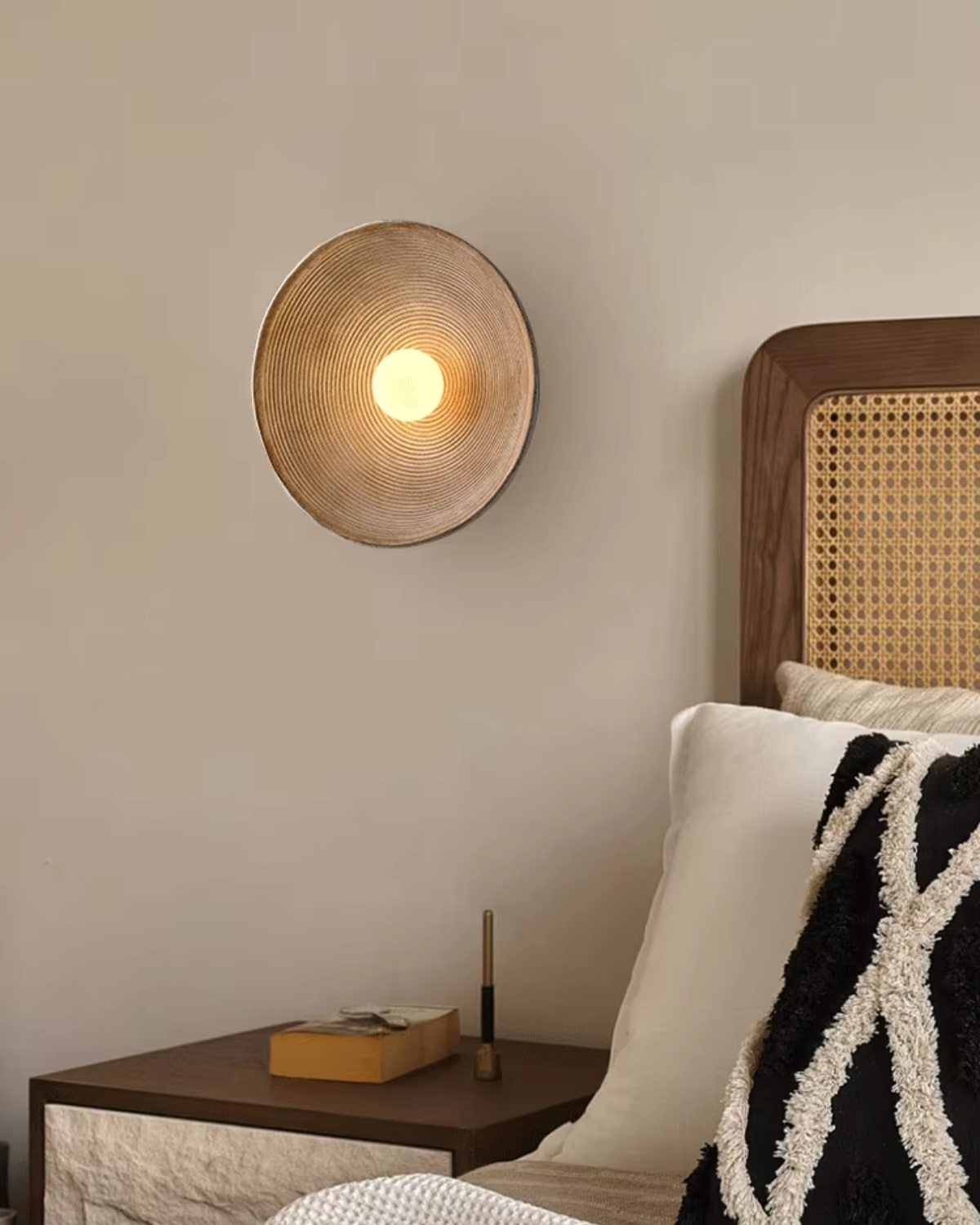 Sanda – Natuur-Inspiratie Wandlamp van Hars