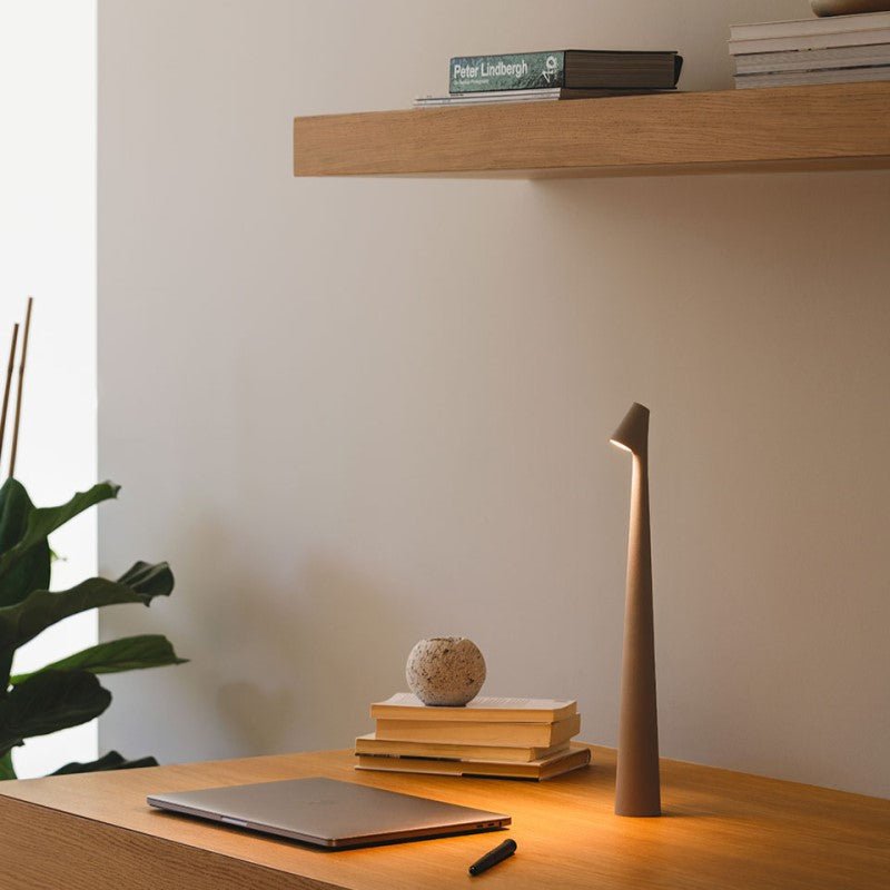 Luxscape – Minimalistische LED Lineaire Tafellamp