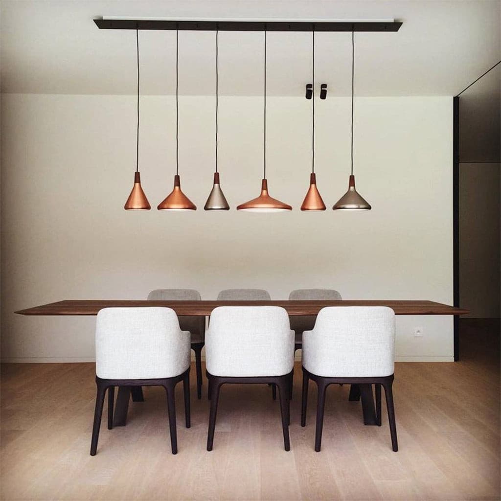Glowbelle - Elegante Kegelvormige Hanglamp Met Geoliede Walnootstam Voor Warme Sfeer
