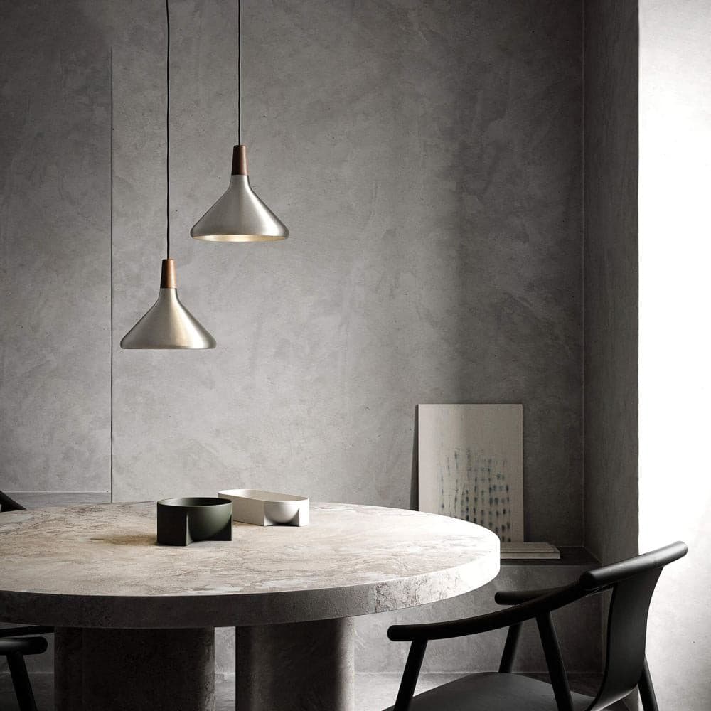 Glowbelle - Elegante Kegelvormige Hanglamp Met Geoliede Walnootstam Voor Warme Sfeer
