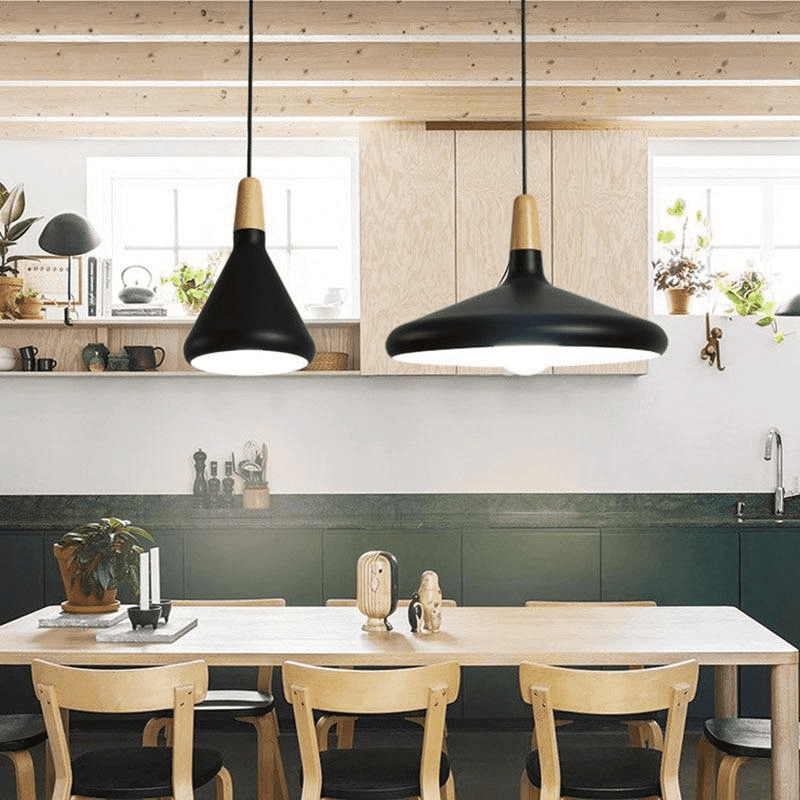 Glowbelle - Elegante Kegelvormige Hanglamp Met Geoliede Walnootstam Voor Warme Sfeer