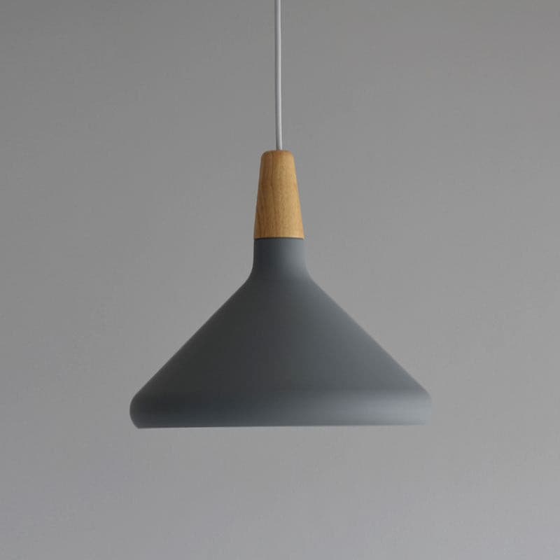 Glowbelle - Elegante Kegelvormige Hanglamp Met Geoliede Walnootstam Voor Warme Sfeer