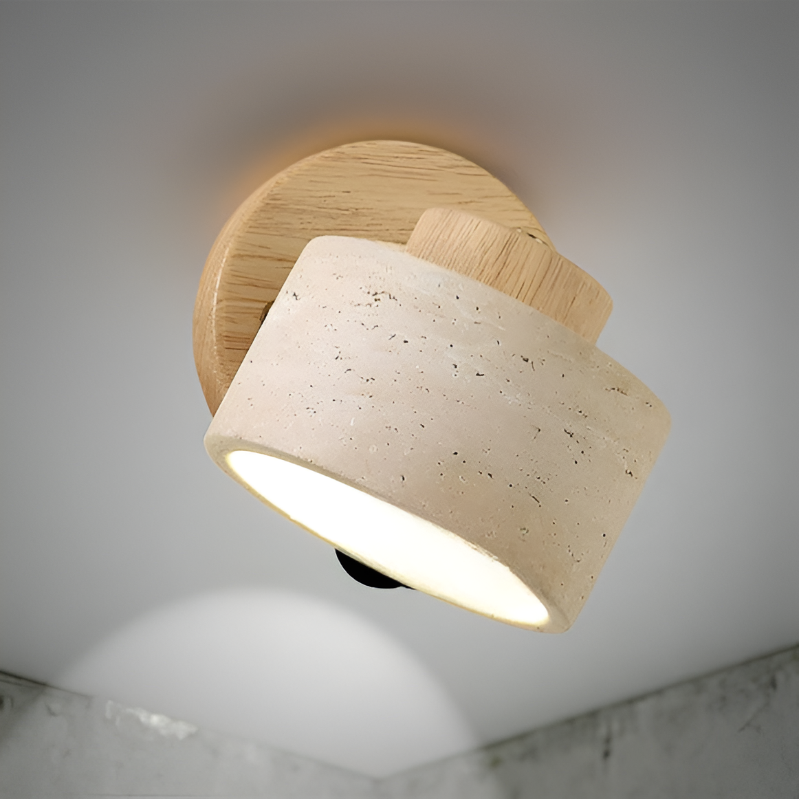Liora – Minimalistische Travertin Leeswandlamp