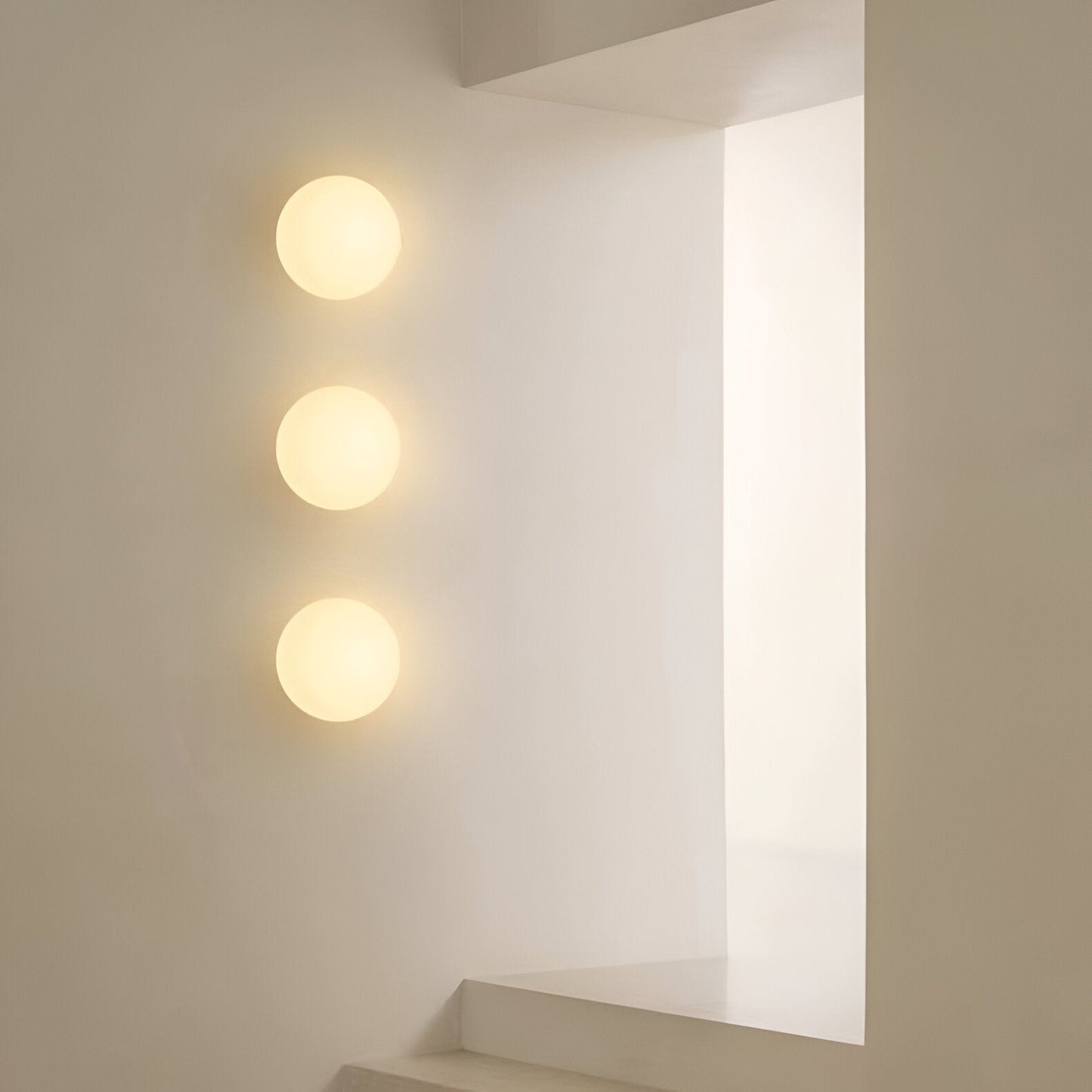 Dioscuri – Minimalistische Ronde Glas Wandlamp