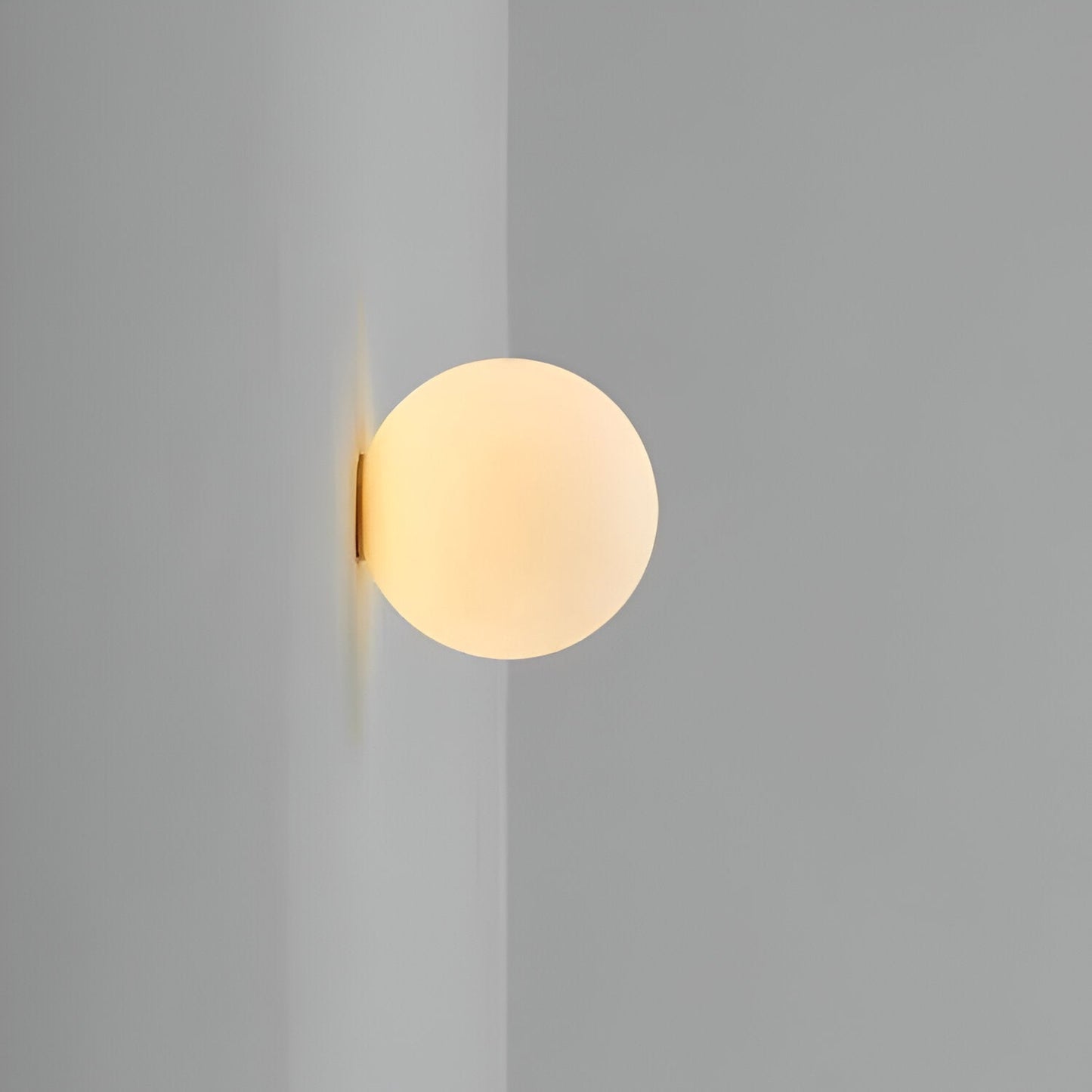 Dioscuri – Minimalistische Ronde Glas Wandlamp