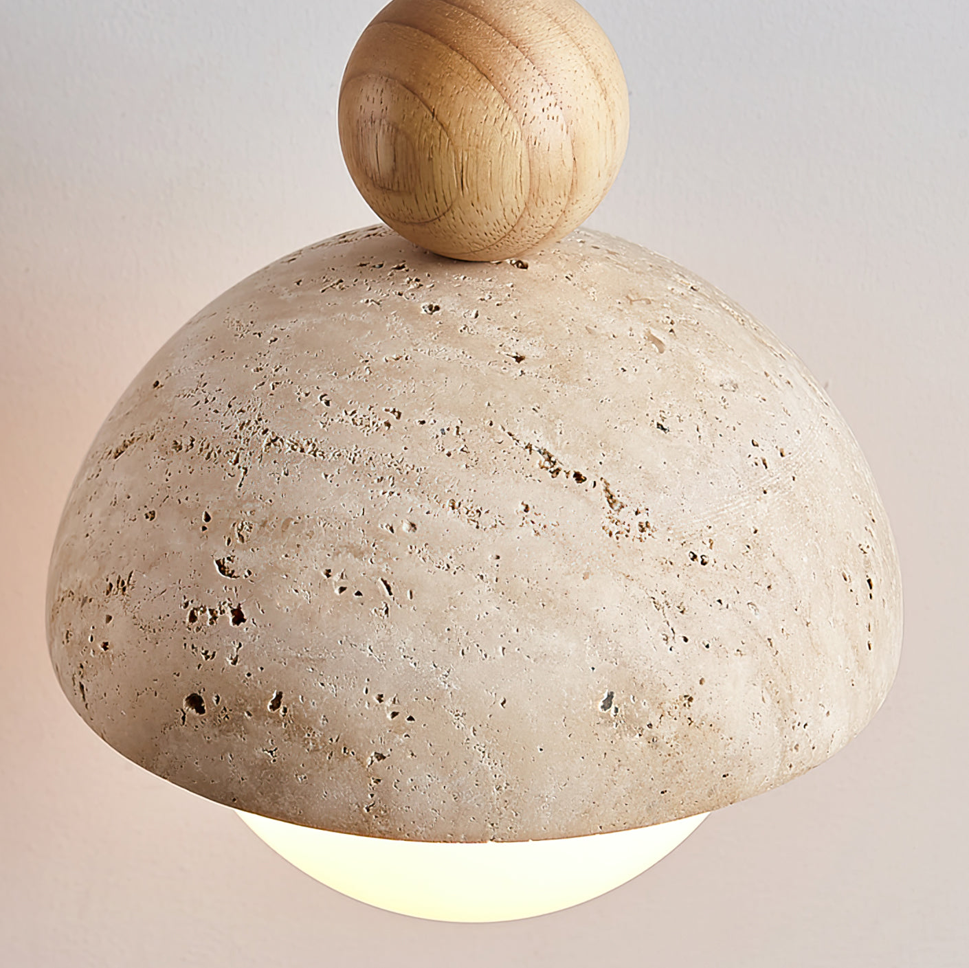 Brillora - Wabi-Sabi Hanglamp Met Travertijn Kap En Houten Accent