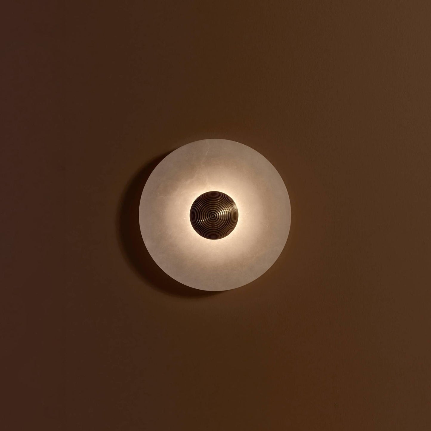 Moonlux - Minimalistische Ronde Albasten Wandlamp Voor Sfeervolle Gloed