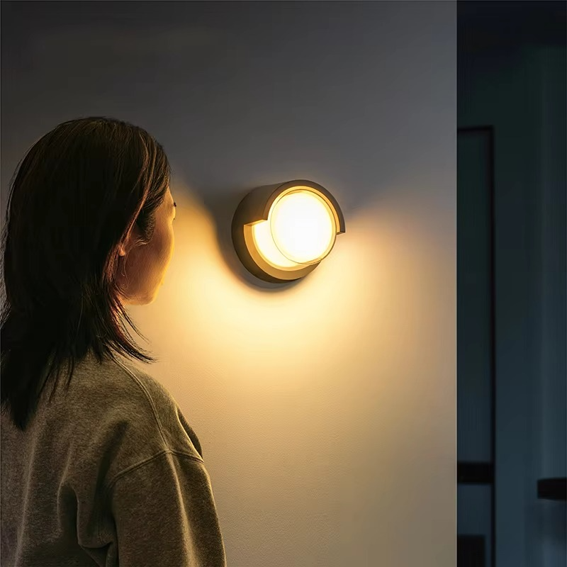 MotionGlo - Innovatieve Buitenmuurlamp Met Bewegingssensor Voor Veiligheid En Stijl