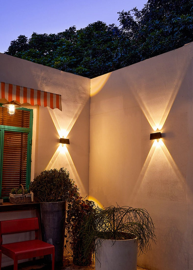 Glowess - SolarRay Zonne-Muurlamp Met Modern Waterdicht Ontwerp Voor Buitenverlichting