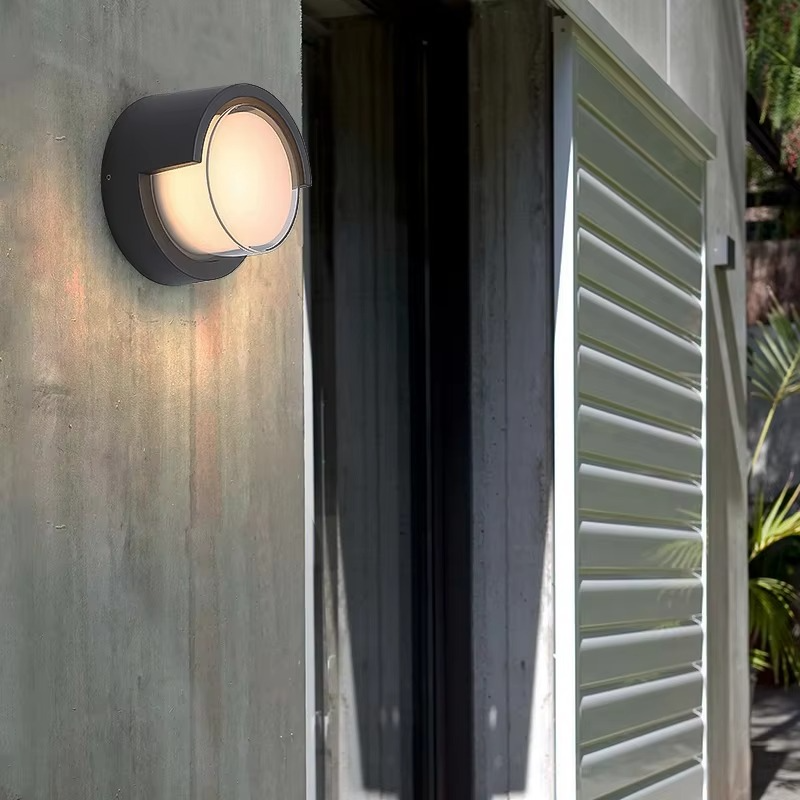 MotionGlo - Innovatieve Buitenmuurlamp Met Bewegingssensor Voor Veiligheid En Stijl