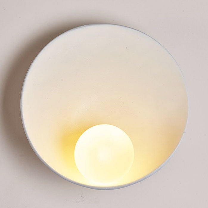 Orbis – Moderne Minimalistische Ronde Wandlamp (1-Lichts, Hars & IJzer)