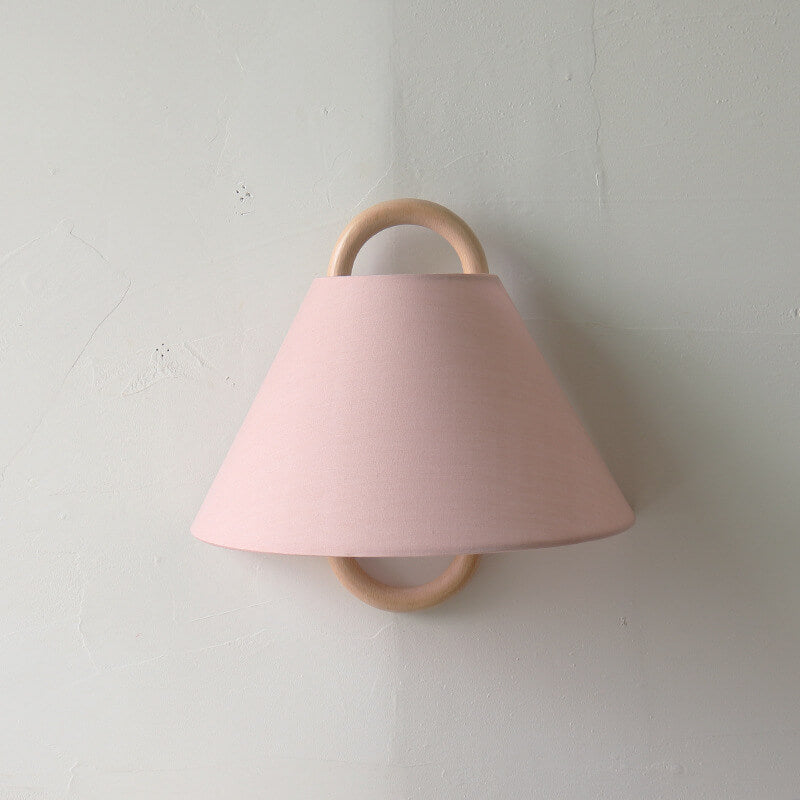 Edda – Moderne Geplisseerde Stoffen & Massief Houten Wandlamp (1-Licht)