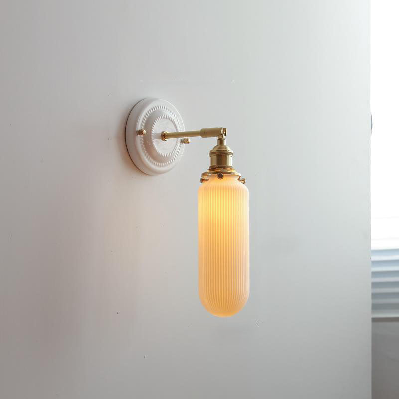Hikari – Vintage Japanse Keramiek Messing Wandlamp
