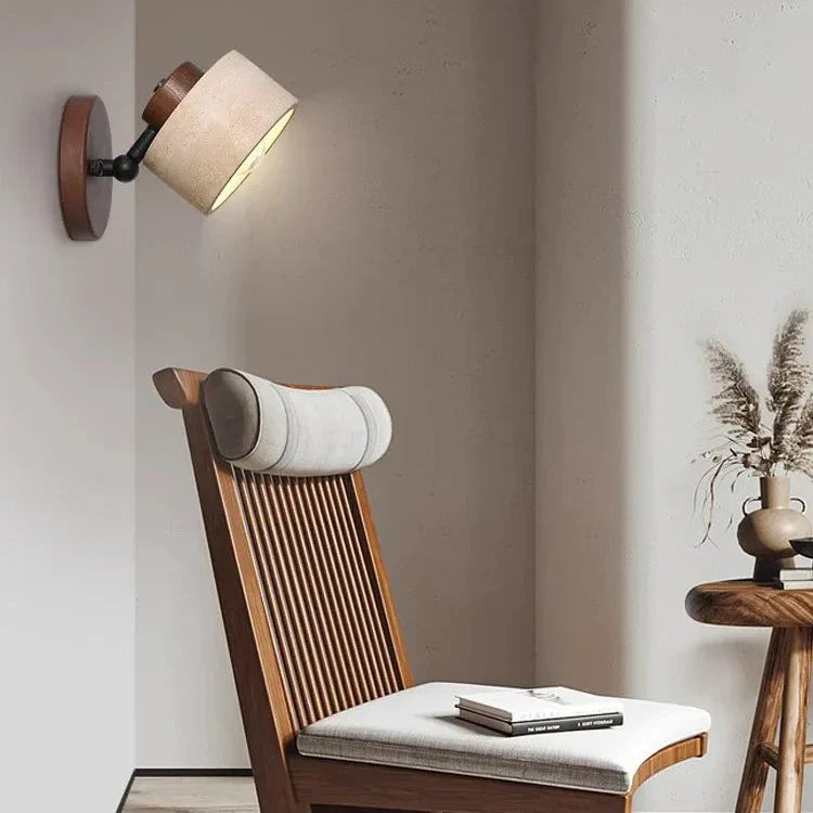 Liora – Minimalistische Travertin Leeswandlamp
