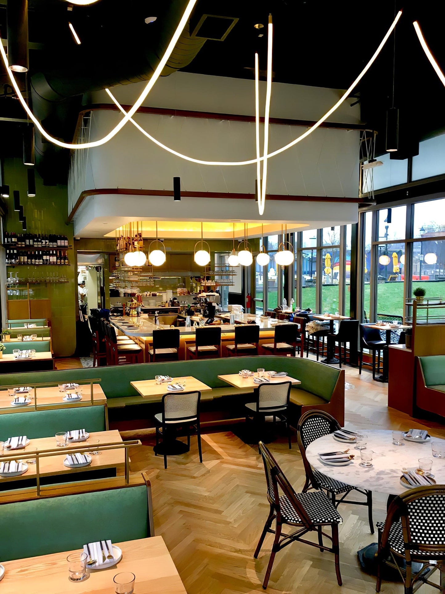 Veralux - Elegante Flex LED Hanglamp Voor Moderne Interieurs