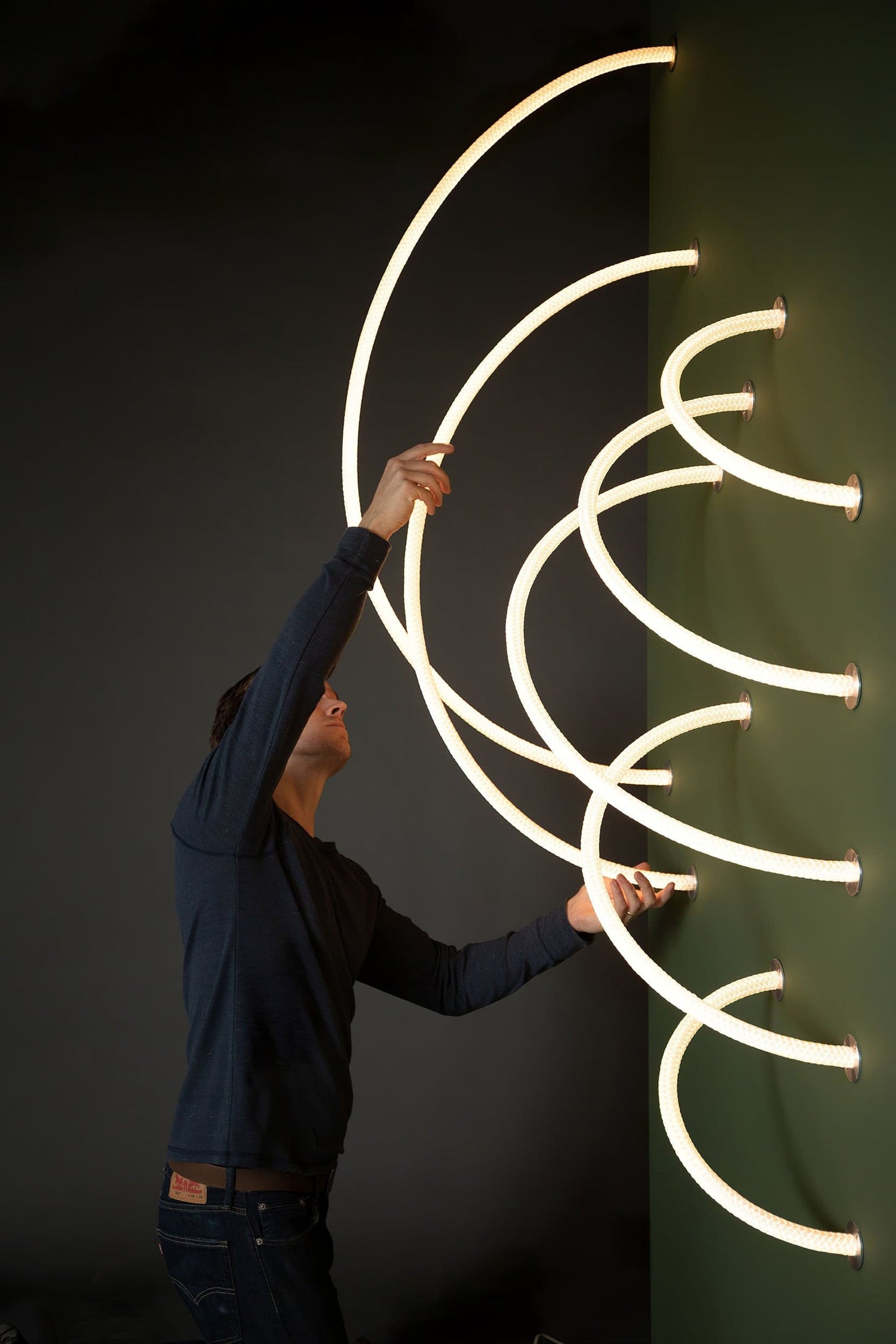 Veralux - Elegante Flex LED Hanglamp Voor Moderne Interieurs