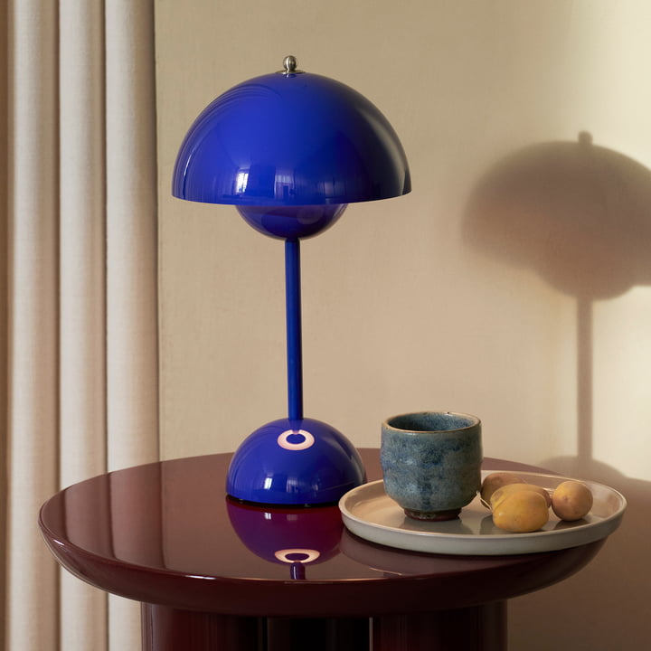 Outora – Moderne LED Tafellamp met Minimalistisch Design