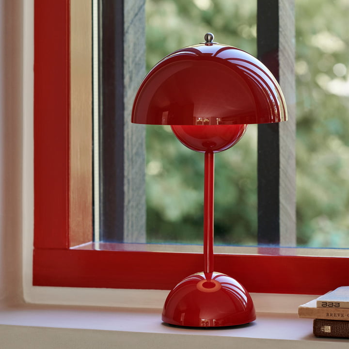 Outora – Moderne LED Tafellamp met Minimalistisch Design