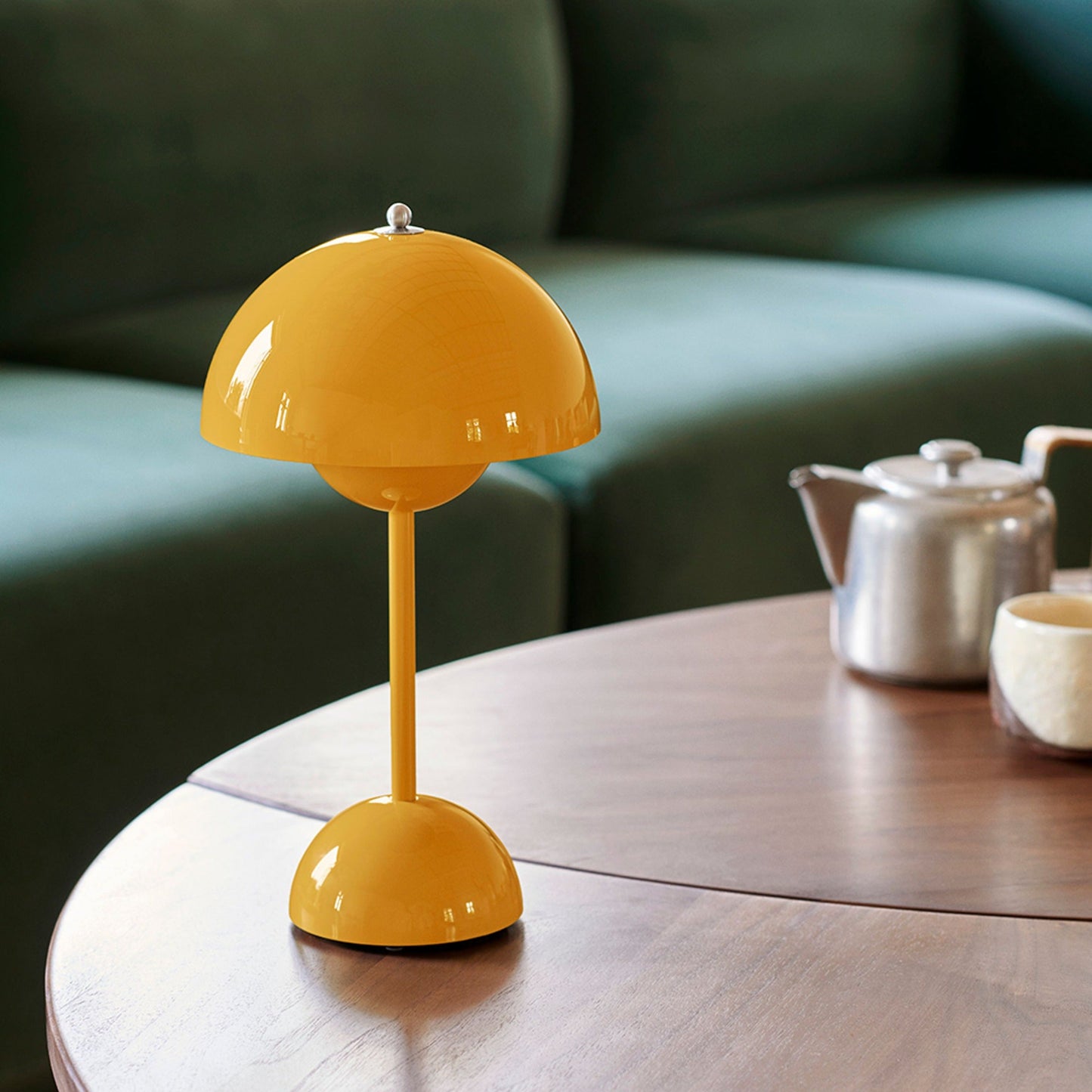 Outora – Moderne LED Tafellamp met Minimalistisch Design